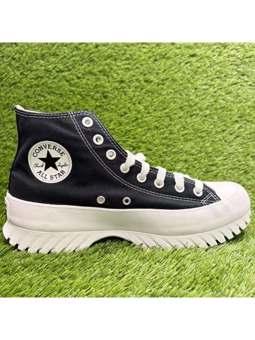 Converse Chuck Taylor All Star Lugged 2.0 Men Size 8.5 Women 10.5 Shoes Sneakers